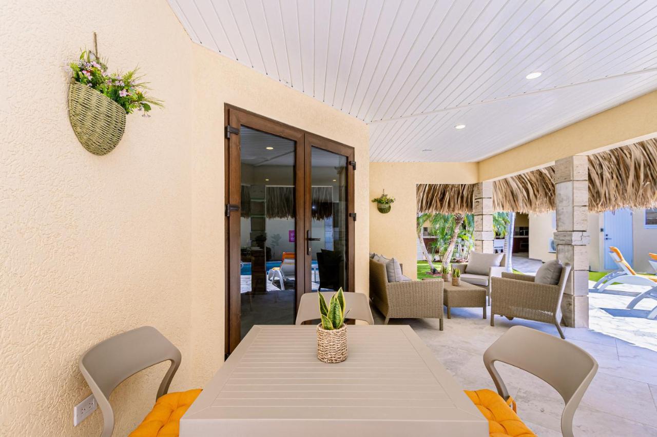 Ruby 15 Villa Palm Beach Bagian luar foto