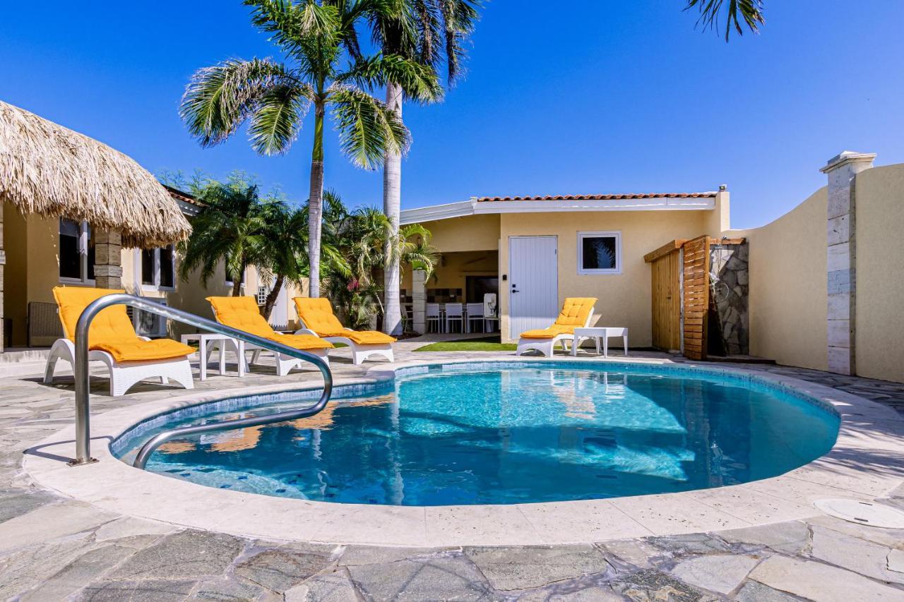 Ruby 15 Villa Palm Beach Bagian luar foto