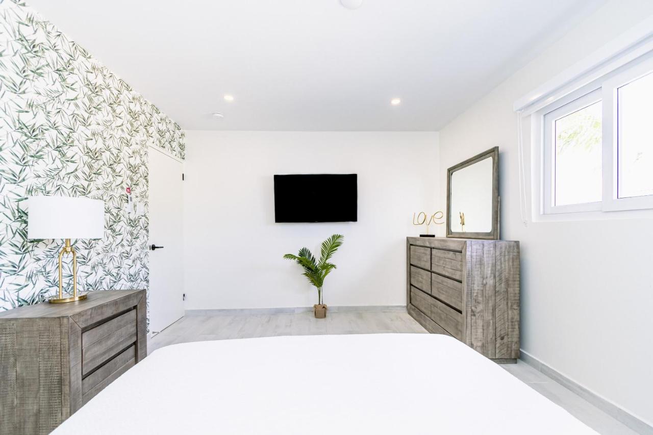 Ruby 15 Villa Palm Beach Bagian luar foto